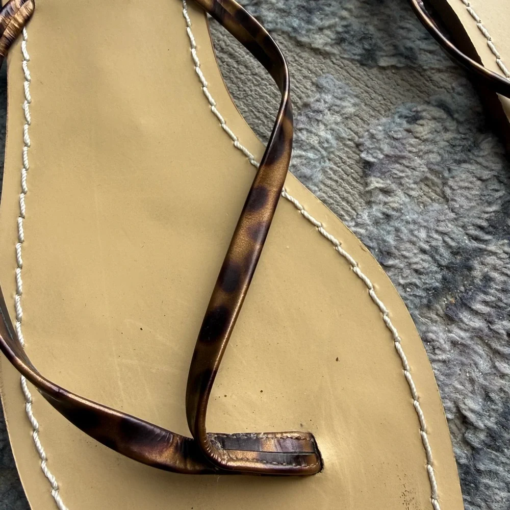 J. Crew | Leopard print strap Flip flop sandals size 7